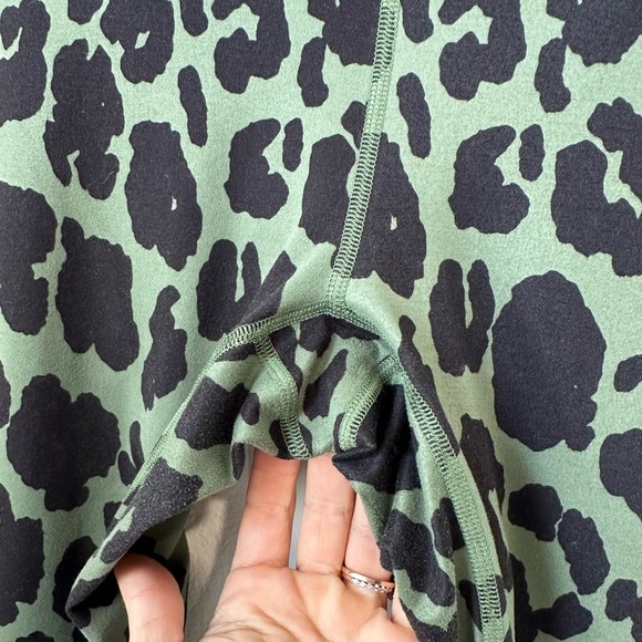 FLEO El Toro Bronze Leopard Legging XS - Picture 2 of 5